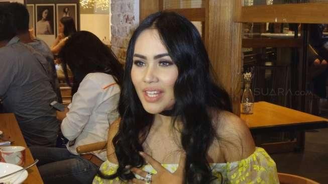 Ayu Ting Ting dan Raffi Bikin Panas, Kartika Salahkan Haters