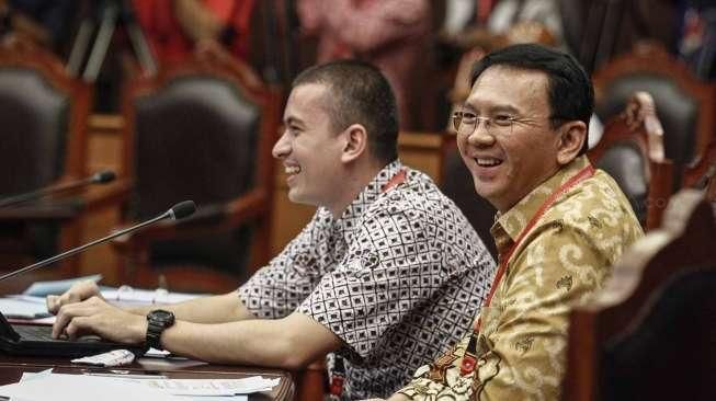 Organisasi Habiburokhman Laporkan Ahok ke Jokowi