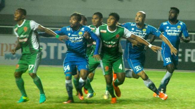 Kalahkan PS TNI, Pelatih Persib Bangga pada Pemain Ini