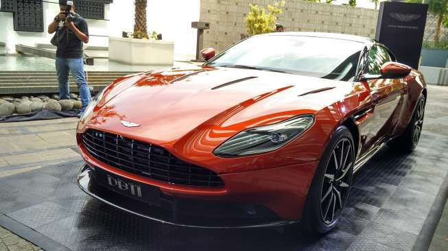 Aston Martin DB11 diluncurkan di Jakarta, Rabu (24/8) [Suara.com/Insan Akbar Krisnamusi].