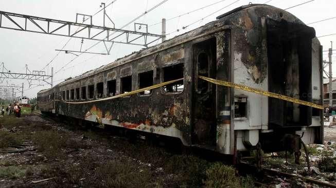 Kereta Kerta Jaya Terbakar