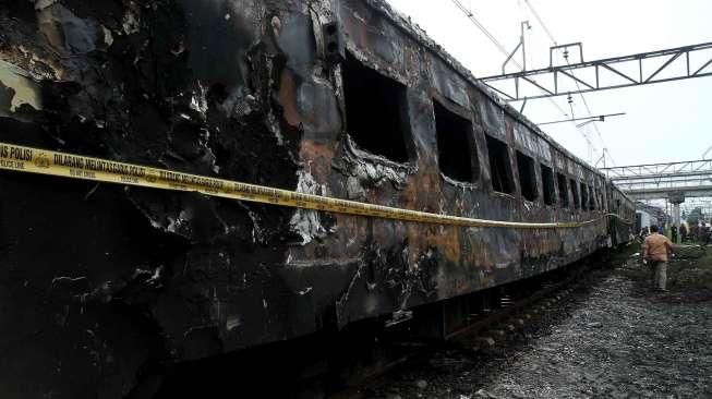 Kereta Kerta Jaya Terbakar