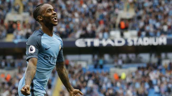 Jelang Derby Manchester, Sterling Terpilih Sebagai Pemain Terbaik