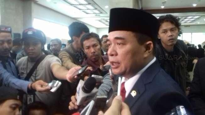 MKD Berhentikan Ade Komarudin dari Jabatan Ketua DPR