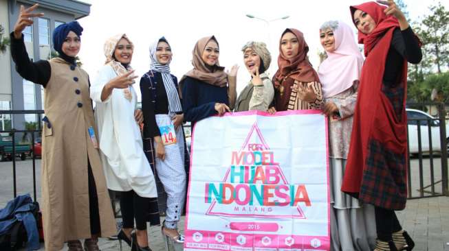 Model Hijab Indonesia Usung Etnik pada Malang Islamic Fashion