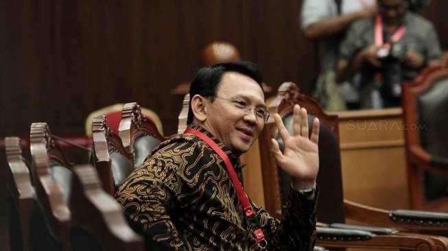 Meski Diminta KPUD DKI, Ahok 'Keukeuh' Terus Pindahkan Warga