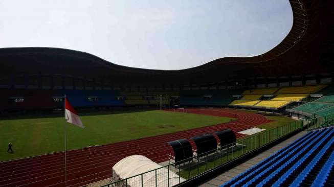 Persiapan Stadion Patriot Jelang PON