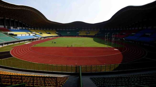 Persiapan Stadion Patriot Jelang PON