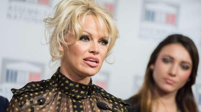 Pamela Anderson [shuterstock]