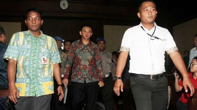 Sidang lanjutan mantan anggota DPRD DKI, Mohamad Sanusi, dalam kasus suap Raperda Reklamasi di Pengadilan Tipikor, Jakarta, Senin (5/9), menghadirkan Gubernur DKI Basuki Tjahaja Purnama sebagai saksi. [Suara.com/Oke Atmaja]