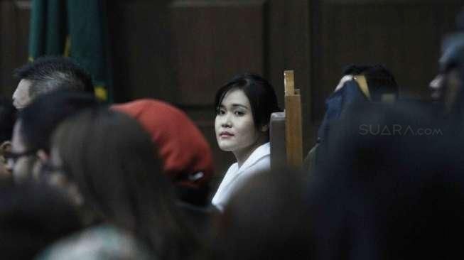 Pengunjung Sidang Tertawa Dengar Ini dari Pihak Jessica