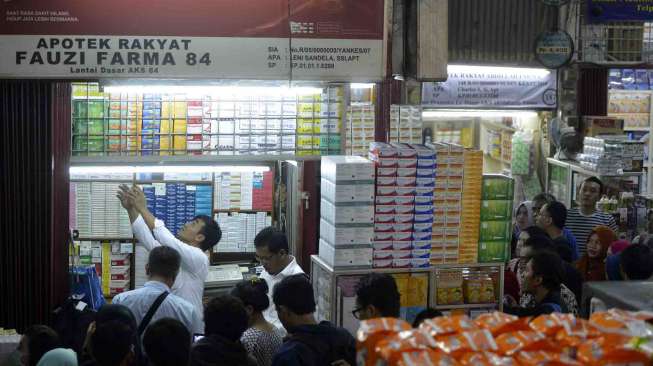 Razia Obat Ilegal di Pasar Pramuka