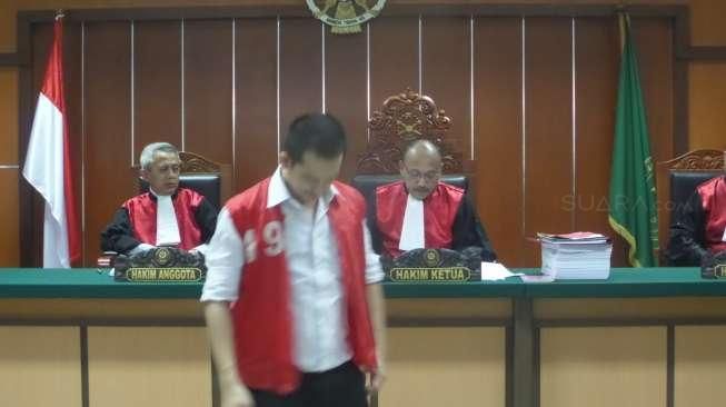 Sheila Marcia dan Jupiter Menangis Berpelukan di Penjara