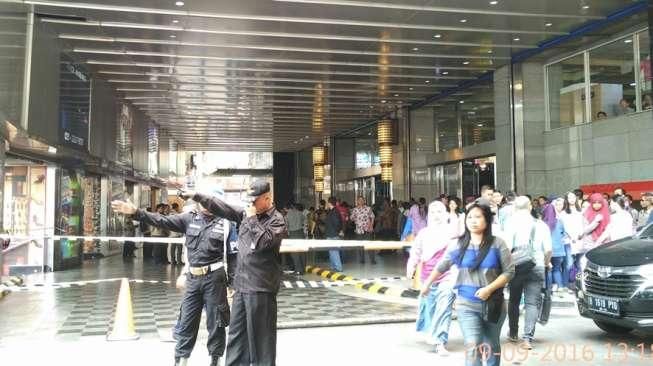 Jokowi Ajak Duterte Blusukan, Pasar Tanah Abang Dijaga Ketat