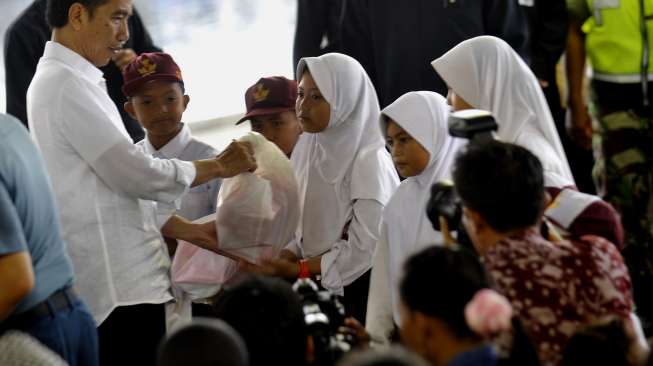 Presiden Jokowi dan Keluarga Salat Idul Adha di Serang