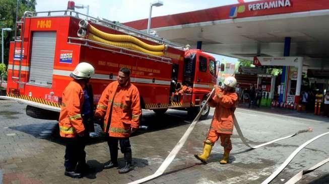 Gudang SPBU Abdul Muis Terbakar