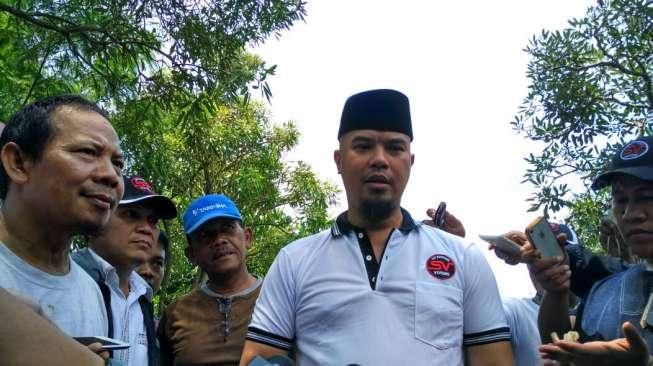 Pose Dhani Lagi Salat Jumat Jadi Bahasan Netizen