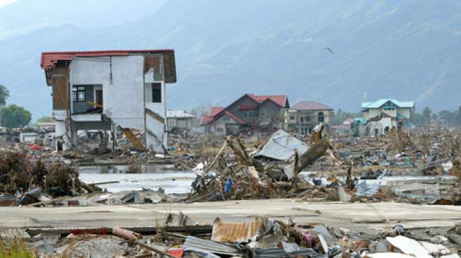 Selama 16 Tahun Hilang Karena Disapu Tsunami Aceh, Polisi Ini Ditemukan