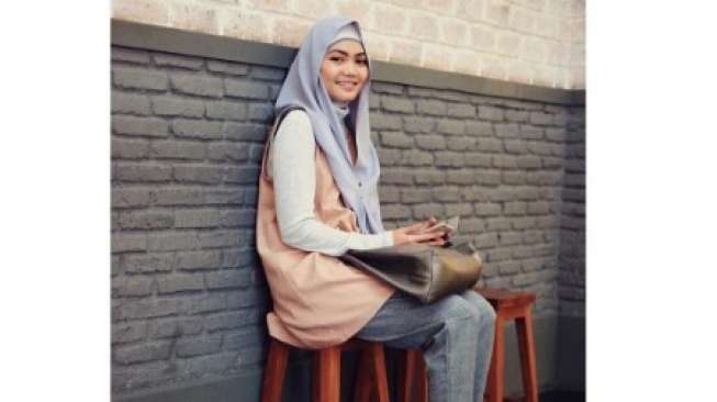 Rina Nose Umumkan Sudah Mantap Berhijab