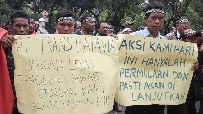 Untuk menyelesaikan hak para pekerja yang belum dibayarkan.