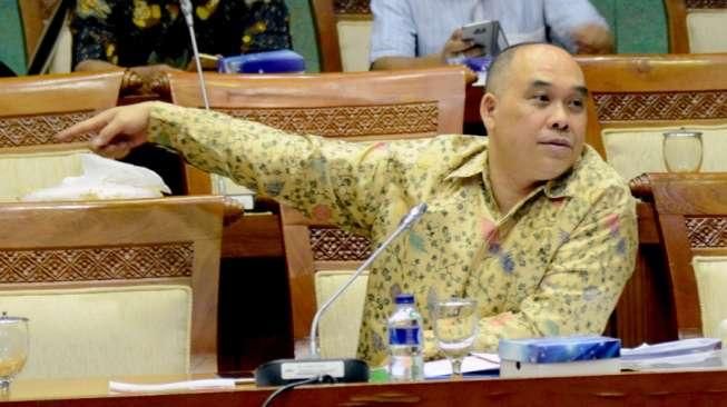 Waspadai Pembentukan Holding BUMN Perbankan  