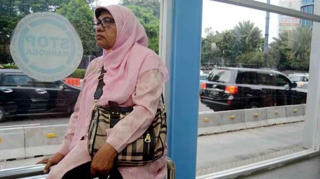 Lansia dan Disabilitas Gratis Naik Transjakarta