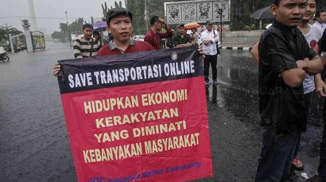 Pengguna Tak Keberatan Tarif Taksi Online Naik