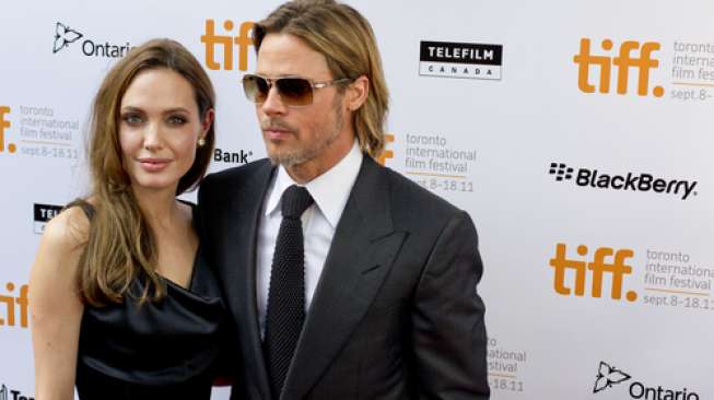 Hadapi Brad Pitt,  Angelina Jolie Sewa Pengacara Handal