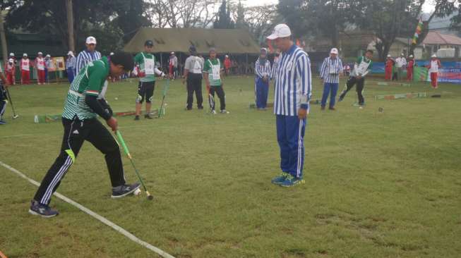 Menteri Basuki Saksikan Pertandingan Gateball Pada PON XIX