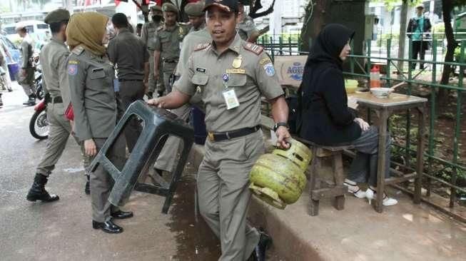 Mengembalikan fungsi trotar bagi pejalan kaki. 