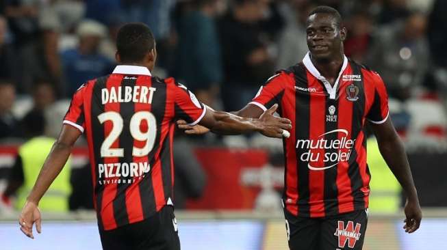 Balotelli Bawa Nice Geser Monaco dari Puncak Klasemen