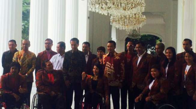 Jokowi Terima Atlet Paralympic di Istana Merdeka