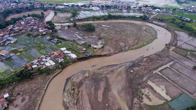 Jumlah korban tewas akibat banjir bandang di Garut mencapai 23 orang 