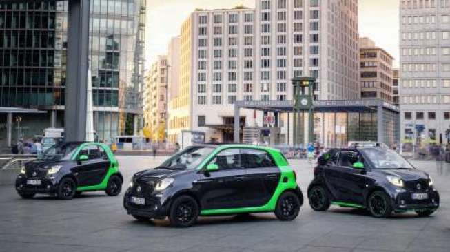 Smart ForTwo Tampil 'Hijau' di Paris Lewat Cabrio Listrik