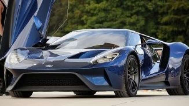 Ford GT Melaju 101mph, Ditilang Polisi  