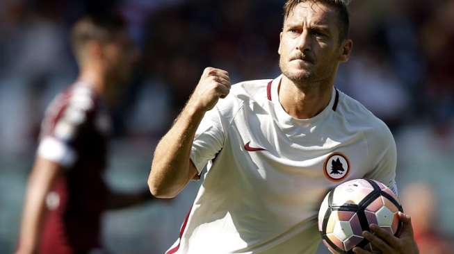 Totti Cetak Gol ke-250 di Seri A, Roma Kalah