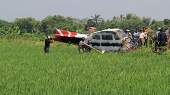 Pesawat Nusantara Air Charter Tergelincir di Bandara Halim