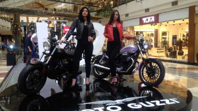 Piaggio Indonesia memperkenalkan Moto Guzzi V9 terbaru ke Tanah Air, di Jakarta, Selasa (27/9/2016). [Suara.com/Dythia Novianty]