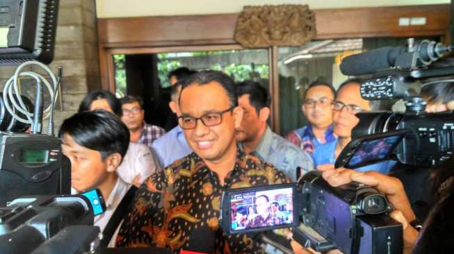 Sambangi Kediaman Ali Sadikin, Ini yang Diharapkan Anies-Sandiaga