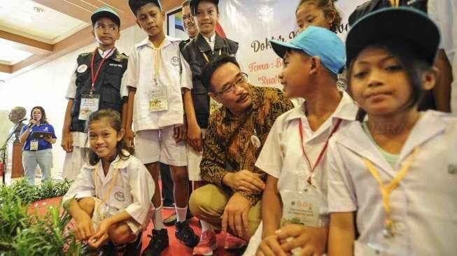 Wagub DKI Jakarta Djarot Saiful Hidayat menghadiri acara penganugerahan Dokter Kecil Award 2016 se-DKI di Balai Kota, Jakarta, Minggu (2/10/2016). [Suara.com/Kurniawan Mas'ud]