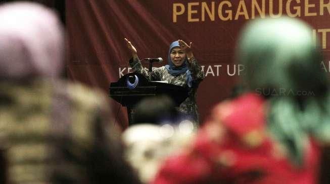 Kementerian Sosial (Kemensos) menganugerahkan penghargaan kepada para pegiat kesejahteraan sosial lanjut usia di Hotel Bidakara, Jakarta, Selasa (4/10/2016). [Suara.com/Oke Atmaja]
