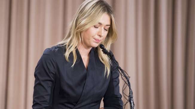 Petenis cantik Rusia, Maria Sharapova, tampak sedih setelah mengakui menggunakan zat Meldonium pada jumpa pers di Los Angeles, Amerika Serikat, (7/3) lalu [AFP/Robyn Beck]