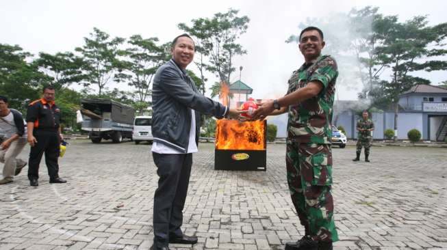 Canggih, Kini Api Dapat Dipadamkan Hitungan Detik dengan Alat Ini