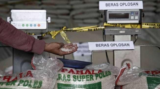 Tersandung Skandal Beras Oplosan, Harga Saham AISA Jatuh