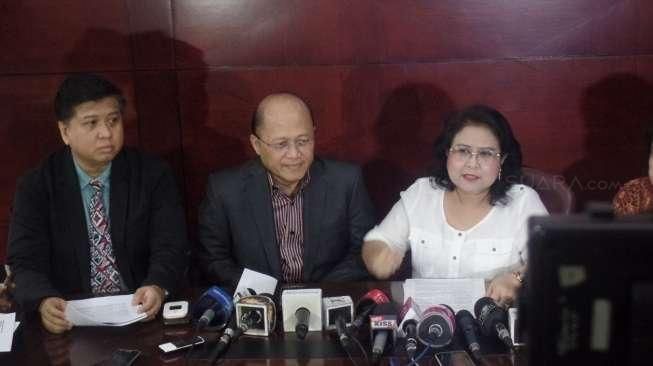 Didampingi Elza Syarief, Mario Teguh Ungkap Status Kiswinar