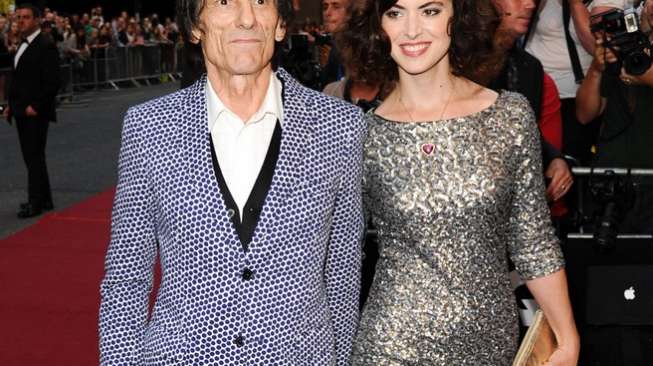 Wow, Ronnie Wood Berangkat ke BRIT Awards Pakai Kereta Bawah Tanah