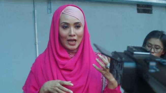 Elma Theana Pastikan Adiknya Nikahi Fairuz Tahun Ini