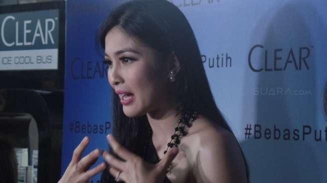 Sandra Dewi Masih Rahasiakan Tanggal Pernikahan