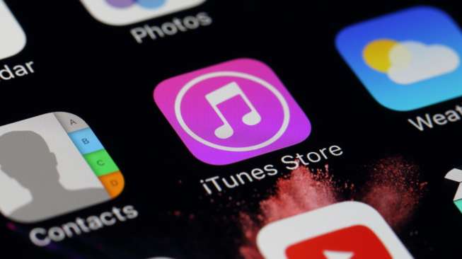iTunes Store Apple. [Shutterstock]