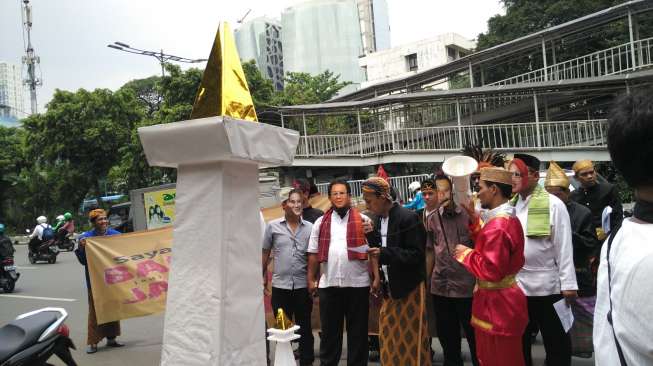 Demo Multietnis di Depan KPUD Jakarta